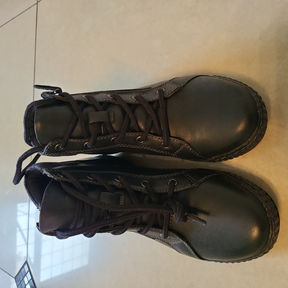 Clarks  Caroline Park black booties with zipper. Size 9M